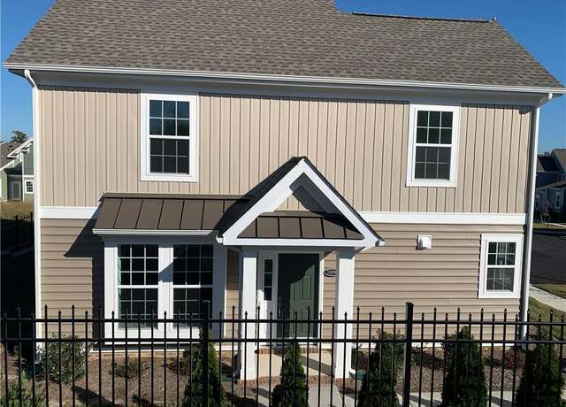 Property at 1009 Robinson Rd Unit 19B, Suffolk, VA 23434, 3 beds, 2.5 baths