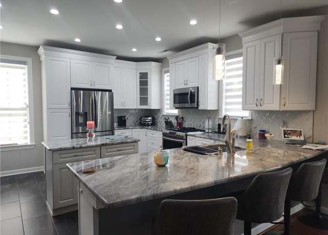 Property at 632 Sweet Leaf Pl, Chesapeake, VA 23320, 3 beds, 2.5 baths