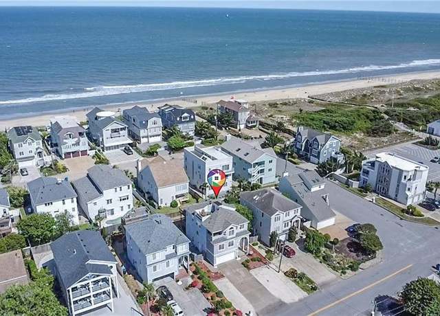 Property at 828 Vanderbilt Ave, Virginia Beach, VA 23451, 5 beds, 3.5 baths