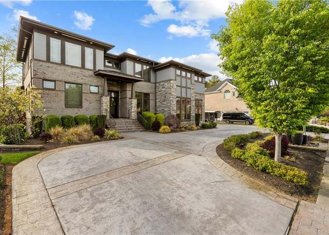 Property at 1516 Peyton Ln, Chesapeake, VA 23320, 4 beds, 4.5 baths