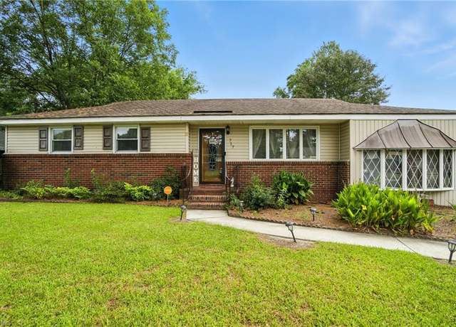 Property at 717 Berkshire Rd, Portsmouth, VA 23701, 3 beds, 2 baths