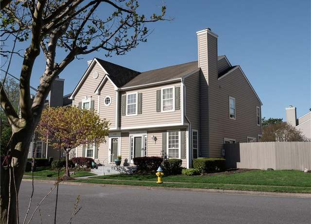 Property at 4734 Kempsville Greens Pkwy, Virginia Beach, VA 23462, 2 beds, 2.5 baths