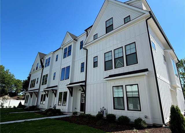 Property at 914 Douglas Eley Ln, Chesapeake, VA 23322, 3 beds, 2.5 baths