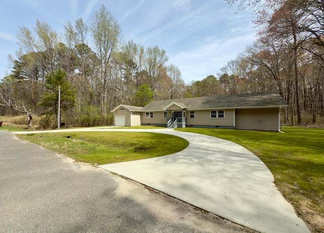 Property at 2009 Darden St, Chesapeake, VA 23322, 4 beds, 3 baths