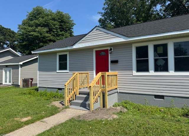 Property at 409 Roosevelt Blvd, Portsmouth, VA 23701, 3 beds, 2 baths