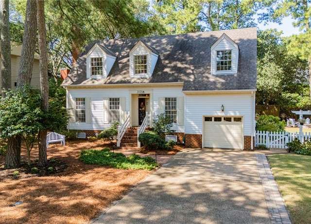 Property at 2123-A Wake Forest St, Virginia Beach, VA 23451, 3 beds, 2.5 baths