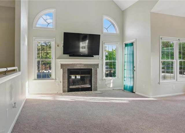 Property at 1812 Calash Way, Virginia Beach, VA 23454, 2 beds, 2.5 baths