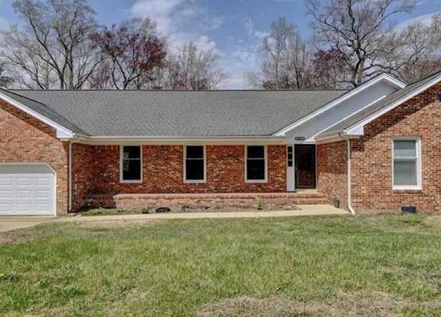 Property at 1625 Waterway Cir, Chesapeake, VA 23322, 4 beds, 2.5 baths