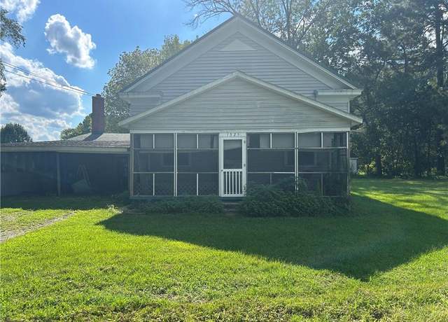 Property at 1325 Buckhorn Dr, Suffolk, VA 23434, 3 beds, 1 bath