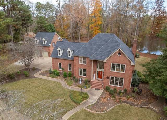 Property at 1434 Lake Meade Dr, Suffolk, VA 23434, 4 beds, 4.5 baths