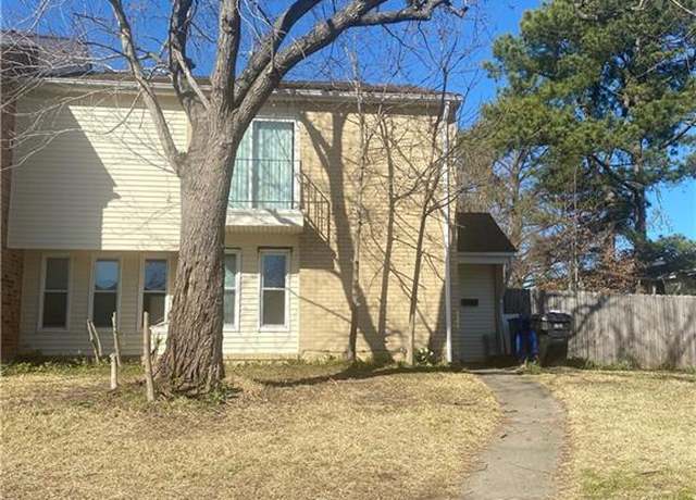 Property at 5700 Morningside Ct, Virginia Beach, VA 23462, 4 beds, 2.5 baths
