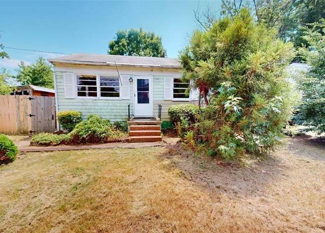 Property at 1112 76th St, Newport News, VA 23605, 3 beds, 1 bath