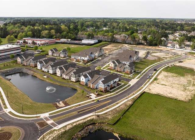 Property at 1007 Robinson Rd Unit 4B, Suffolk, VA 23434, 3 beds, 2.5 baths