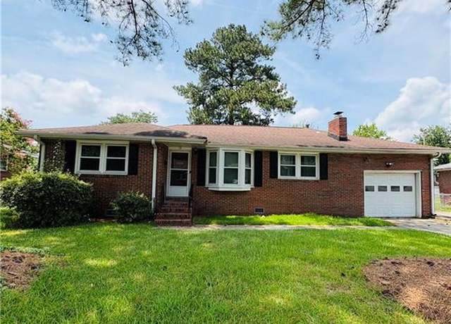 Property at 13 Kennedy Dr, Portsmouth, VA 23702, 3 beds, 2 baths