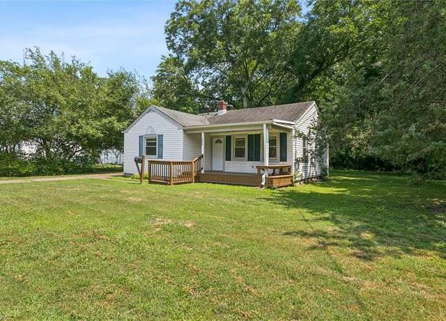 Property at 804 James Dr, Newport News, VA 23605, 2 beds, 1 bath