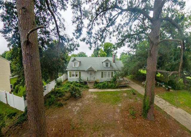 Property at 1333 N Mallory St, Hampton, VA 23663, 3 beds, 2 baths