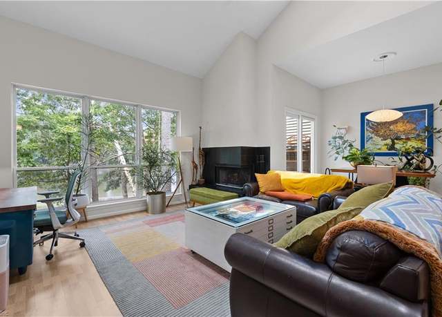 Property at 505 Hidden Way #103, Virginia Beach, VA 23454, 2 beds, 2.5 baths