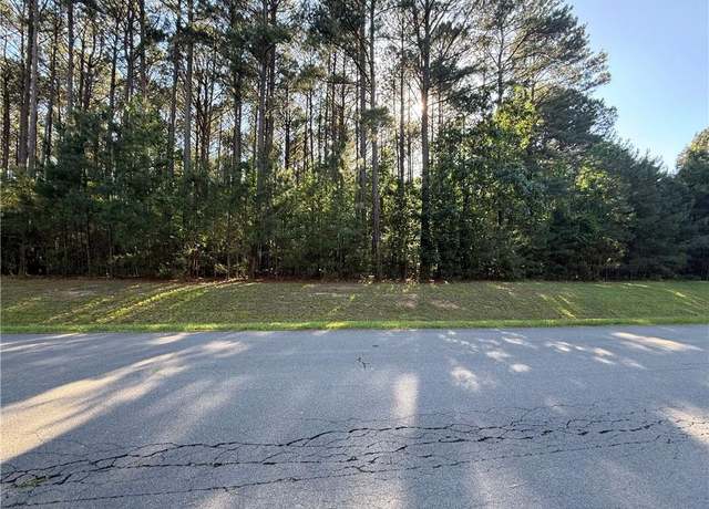 Property at 1220 Lawnes Neck Dr, Smithfield, VA 23430