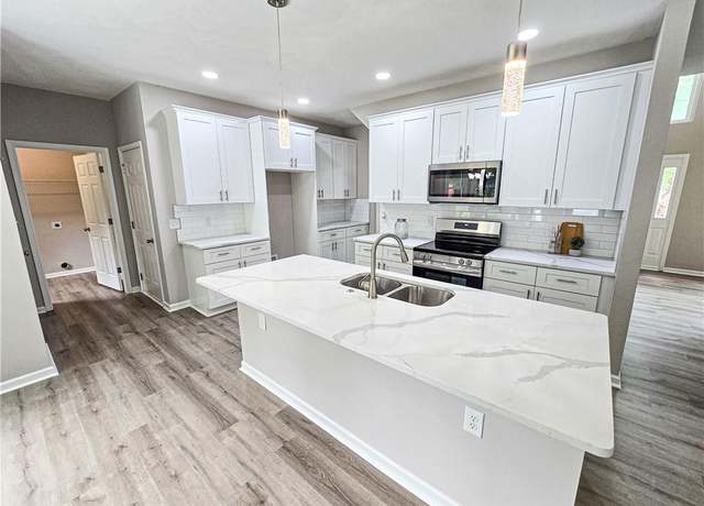 Property at 904 Will Scarlet Way, Chesapeake, VA 23322, 4 beds, 2.5 baths