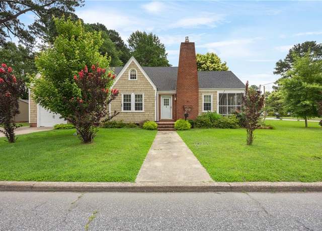 Property at 806 Agawam St, Elizabeth City, NC 27909, 3 beds, 2 baths