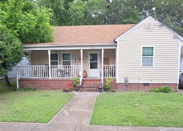 Property at 1711 Richmond Ave, Portsmouth, VA 23704, 3 beds, 2 baths