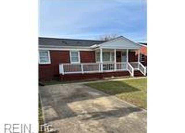 Property at 235 N First St, Hampton, VA 23664, 4 beds, 2 baths