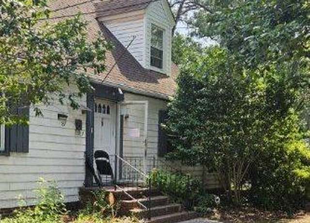 Property at 87 Channing Ave, Portsmouth, VA 23702, 4 beds, 2 baths