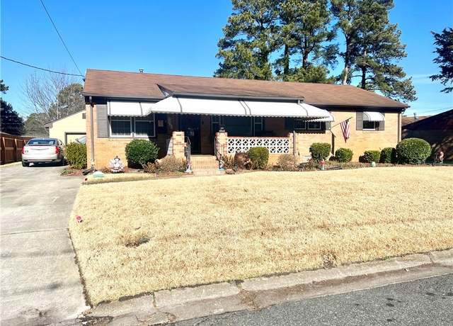 Property at 902 Robinson Rd, Portsmouth, VA 23701, 4 beds, 1.5 baths