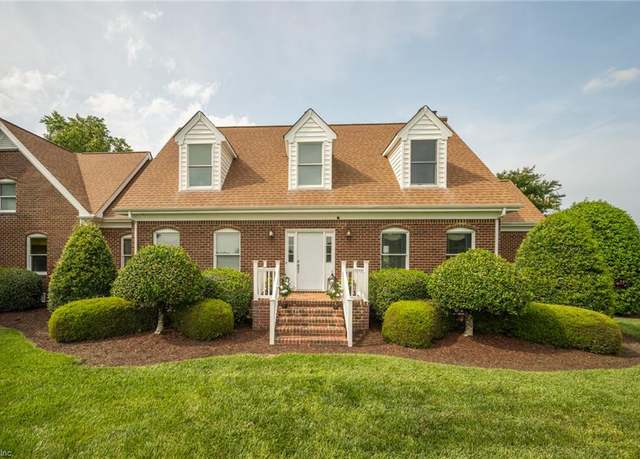 Property at 1040 Sanderson Rd, Chesapeake, VA 23322, 4 beds, 2.5 baths