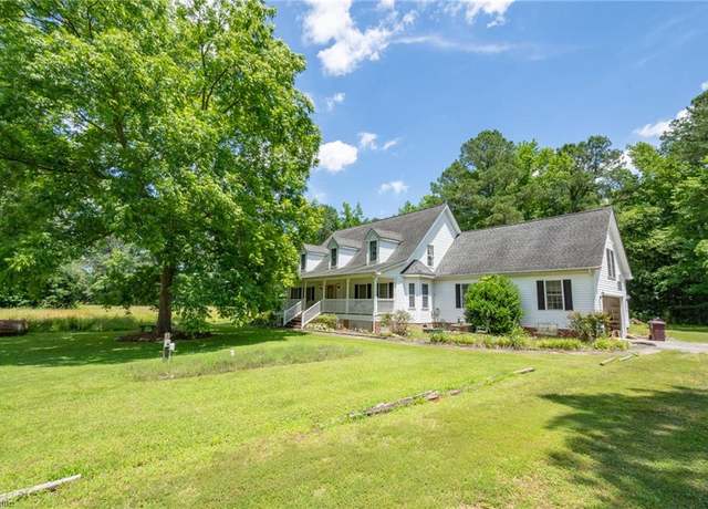 Property at 2913 Lake Drummond Cswy, Chesapeake, VA 23322, 4 beds, 2.5 baths