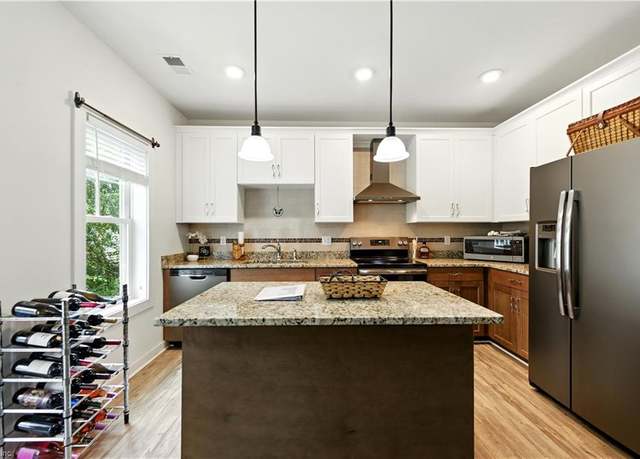 Property at 7922 Shore Dr #214, Norfolk, VA 23518, 2 beds, 2 baths