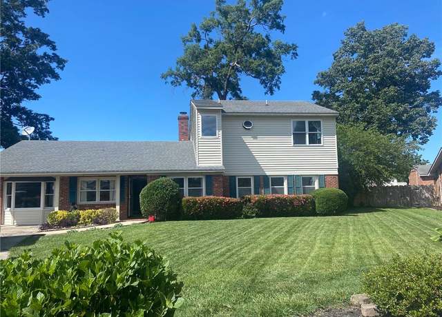 Property at 921 Saint Cir, Virginia Beach, VA 23454, 4 beds, 3 baths