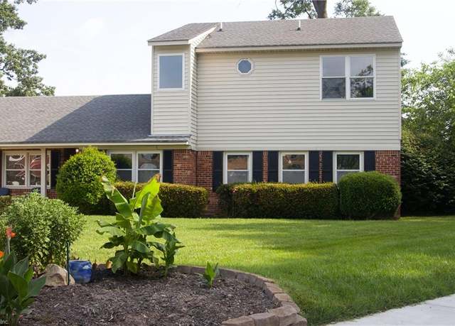 Property at 921 Saint Cir, Virginia Beach, VA 23454, 4 beds, 3 baths
