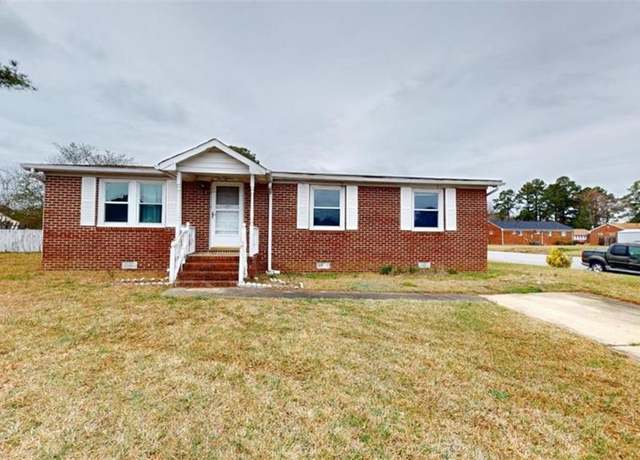 Property at 1018 Lake Kennedy Dr, Suffolk, VA 23434, 3 beds, 1.5 baths