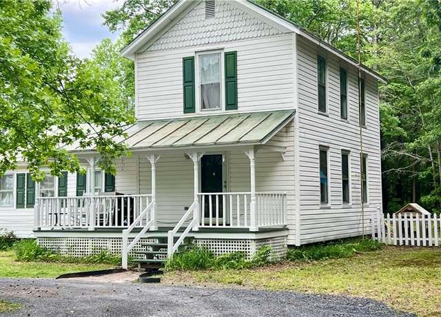 Property at 4525 Quaker Dr, Suffolk, VA 23437, 3 beds, 1.5 baths