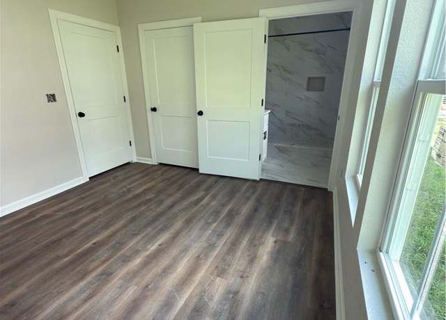 Property at 416 Pendleton St, Norfolk, VA 23523, 5 beds, 3 baths