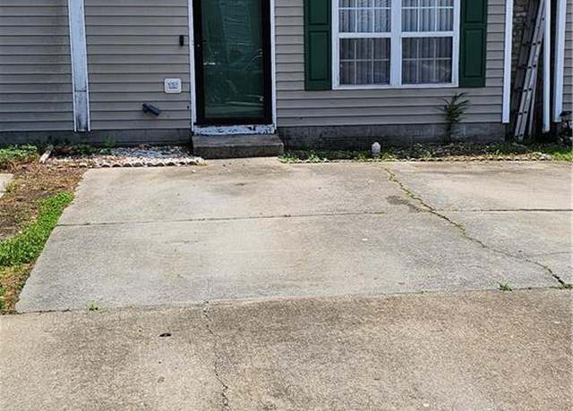 Property at 3513 Radford Cir, Chesapeake, VA 23321, 3 beds, 1.5 baths