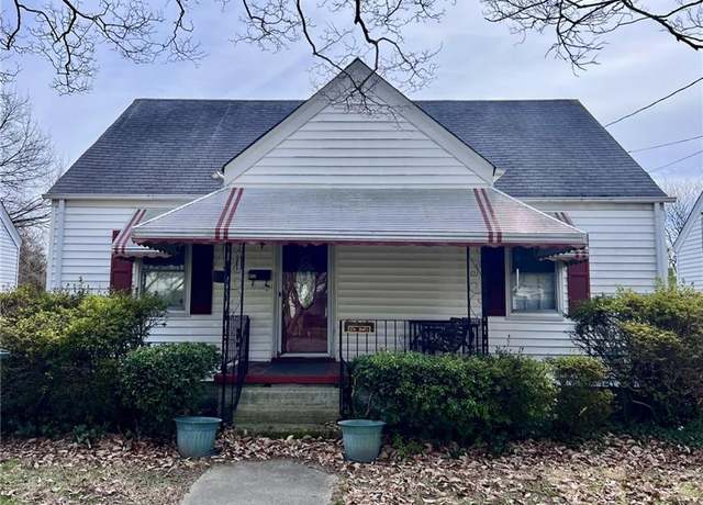 Property at 977 Wolcott Ave, Norfolk, VA 23513, 5 beds, 2 baths