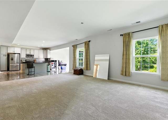Property at 7 Mary Ann Dr, Hampton, VA 23666, 5 beds, 2.5 baths