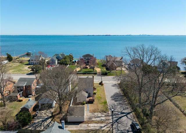 Property at 1305 Chesapeake Ave, Hampton, VA 23661, 3 beds, 2.5 baths