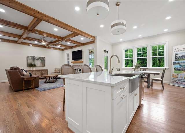 Property at 104 William Storrs, Yorktown, VA 23693, 6 beds, 3.5 baths