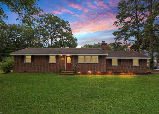 Property at 260 Eastwood Dr, Newport News, VA 23602, 3 beds, 2 baths
