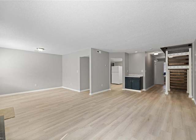 Property at 4028 Lake Ridge Cir, Virginia Beach, VA 23452, 4 beds, 3 baths