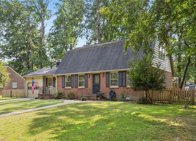 Property at 925 Etna Dr, Newport News, VA 23608, 4 beds, 2.5 baths