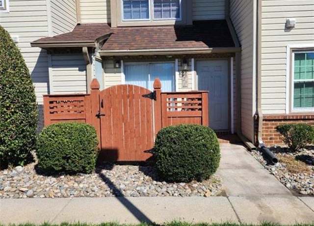 Property at 3826 Occoquan River Reach Unit A, Portsmouth, VA 23703, 2 beds, 2.5 baths
