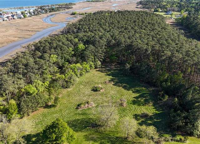 Property at 940 Beach Rd, Hampton, VA 23664