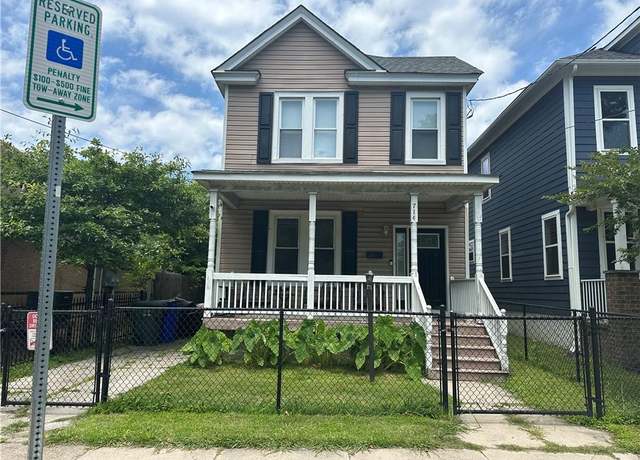 Property at 714 A Ave, Norfolk, VA 23504, 3 beds, 1.5 baths