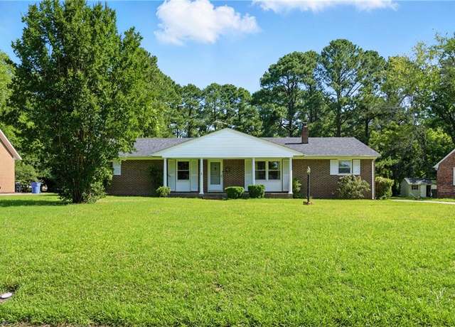 Property at 404 Crescent Dr, Franklin, VA 23851, 3 beds, 2 baths
