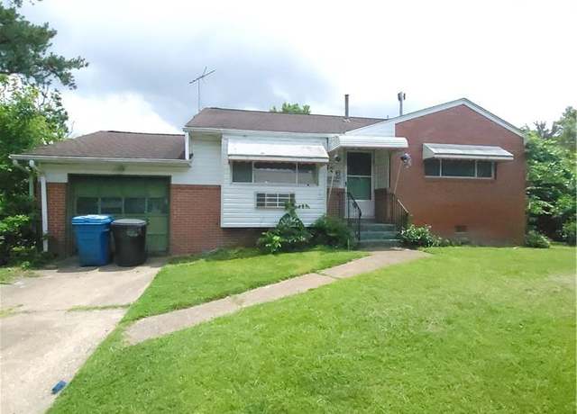 Property at 536 Longfellow Ave, Virginia Beach, VA 23462, 4 beds, 1.5 baths