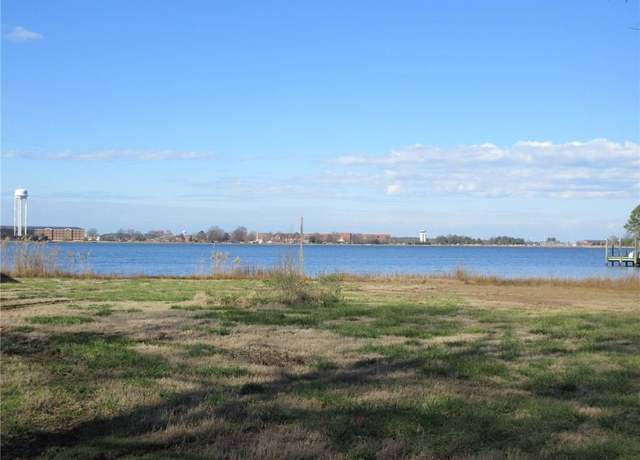 Property at 43 Hampshire Dr, Hampton, VA 23669